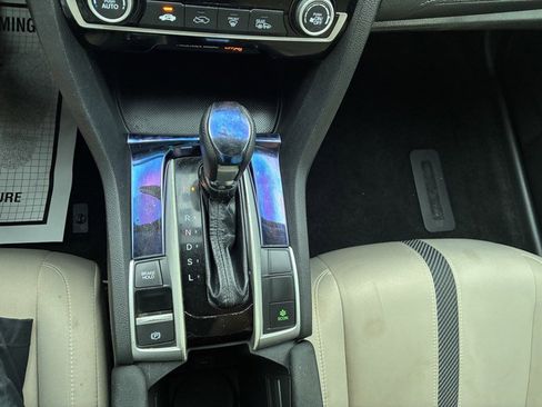 Used 2018 Honda Civic EX image 12