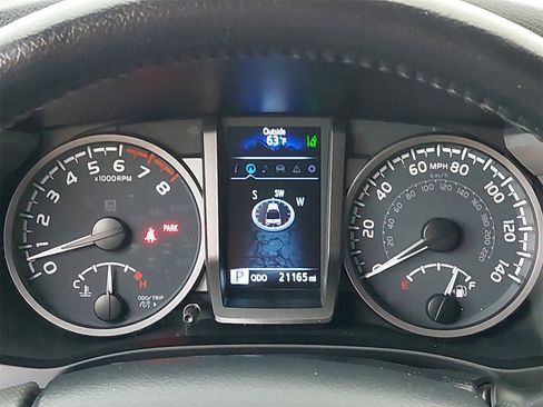 Used 2023 Toyota Tacoma TRD Sport image 21