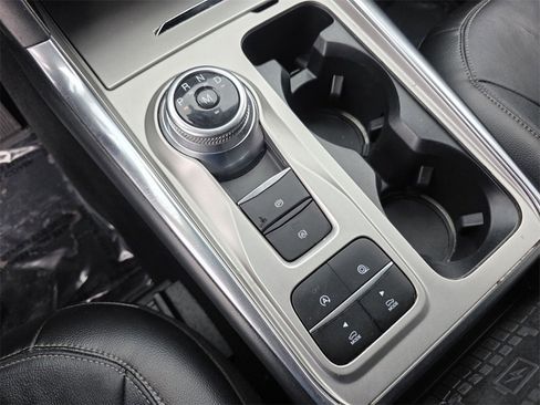 Used 2020 Ford Explorer Limited image 29