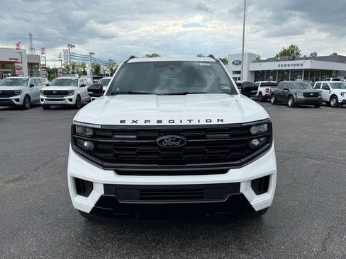 New 2026 Ford Expedition Max Platinum AWD/4WD image 8