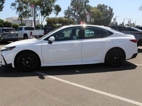 Certified 2026 Toyota Camry SE FWD image 7