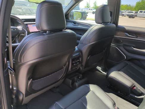 New 2026 Jeep Grand Cherokee L Limited AWD/4WD image 19