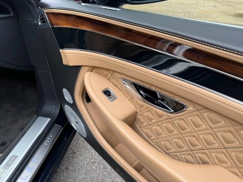 Used 2020 Bentley Continental GT V8 AWD/4WD image 38
