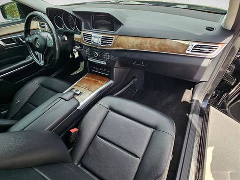 Used 2016 Mercedes-Benz E 250 Sedan image 19
