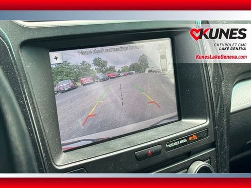 Used 2017 Ford Explorer XLT w/ Equipment Group 202A AWD/4WD image 27