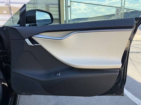 Used 2018 Tesla Model S 75D AWD/4WD image 30