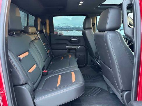 Used 2021 GMC Sierra 1500 AT4 w/ Technology Package AWD/4WD image 12