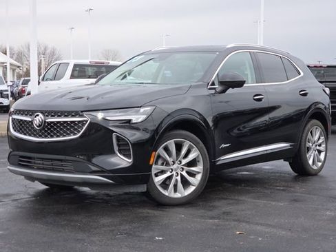 Used 2023 Buick Envision Avenir image 2