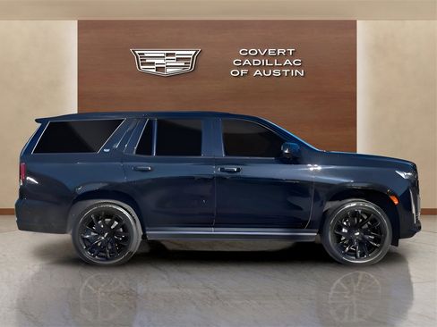 Used 2021 Cadillac Escalade Sport Platinum w/ LPO, ONYX Package image 3