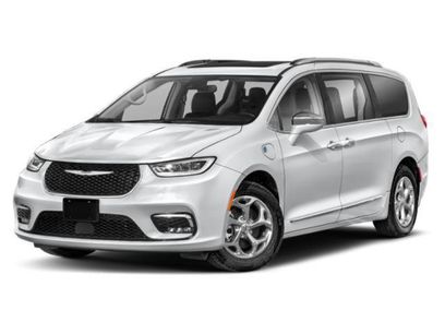 Certified 2021 Chrysler Pacifica Limited w/ Uconnect Theater Family Group