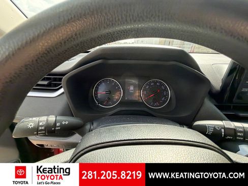 Used 2019 Toyota RAV4 XLE w/ Convenience Package FWD image 14