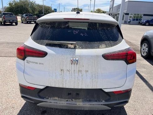 Used 2025 Buick Encore GX Preferred AWD/4WD image 4