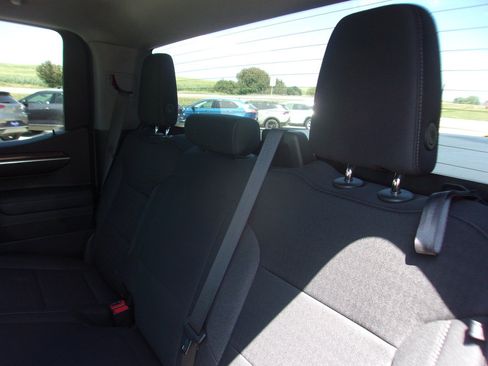 Used 2023 Chevrolet Silverado 1500 LT AWD/4WD image 20