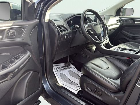 Certified 2022 Ford Edge Titanium AWD/4WD image 25