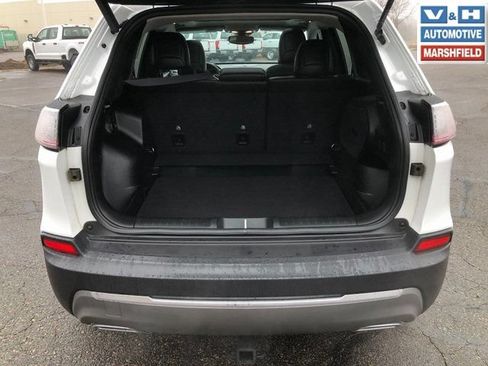 Used 2022 Jeep Cherokee Limited AWD/4WD image 26