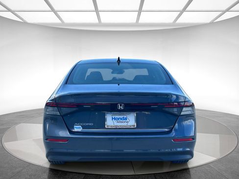 New 2025 Honda Accord SE image 4