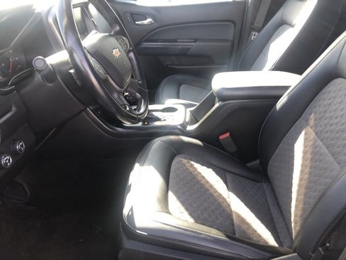 Used 2017 Chevrolet Colorado Z71 image 8