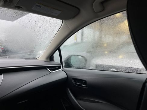 Used 2025 Toyota Corolla LE image 35