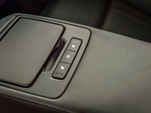 Used 2018 Genesis G80 3.3T Sport image 42