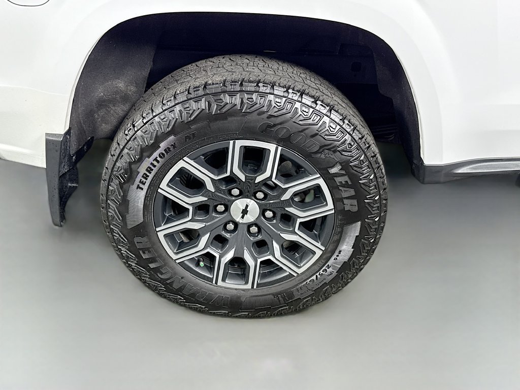 Used 2024 Chevrolet Colorado Z71 w/ Advanced Trailering Package AWD/4WD image 33
