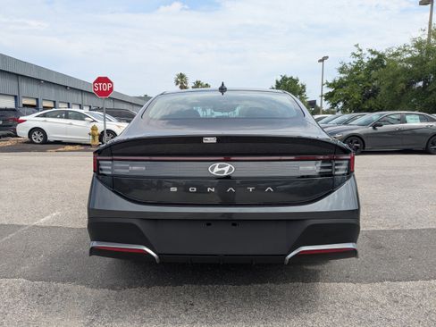 Used 2026 Hyundai Sonata SE FWD image 6