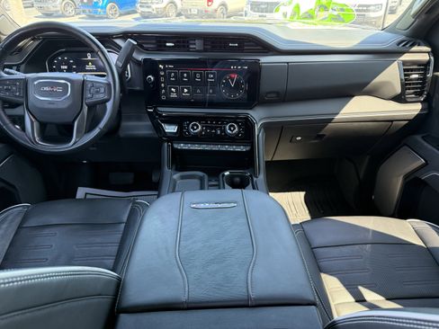 Used 2024 GMC Sierra 2500 AT4X AWD/4WD image 10