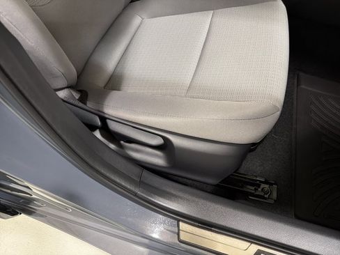 Used 2026 Toyota Prius LE FWD image 37
