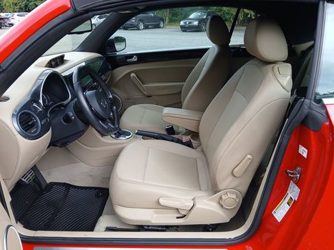 Used 2014 Volkswagen Beetle R-Line image 10