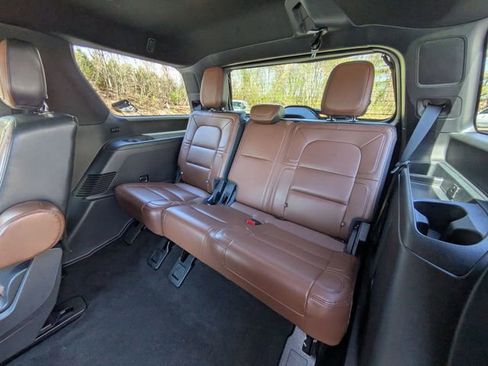 Used 2023 Lincoln Navigator Reserve AWD/4WD image 27