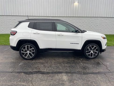 Used 2024 Jeep Compass Limited w/ Elite Group AWD/4WD image 16