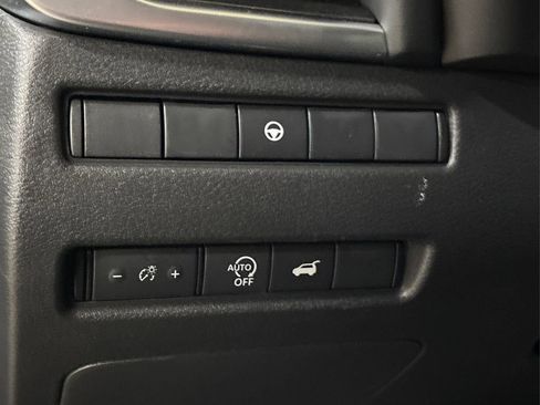 Certified 2026 Nissan Rogue SV image 37