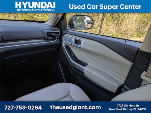 Used 2023 Ford Explorer XLT w/ Equipment Group 202A image 24