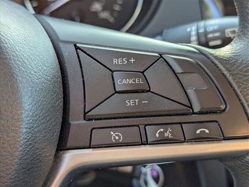 Used 2017 Nissan Rogue S image 12