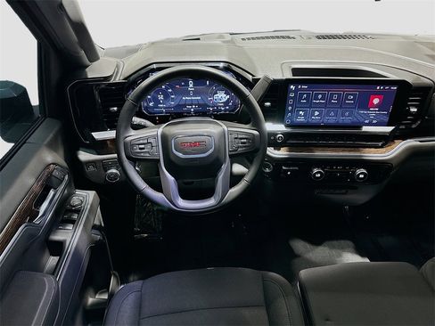 Used 2025 GMC Sierra 2500 SLE w/ Preferred Package image 22