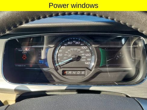 Used 2017 Ford Taurus SEL w/ Equipment Group 201A FWD image 13