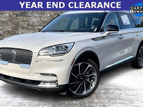 Used 2023 Lincoln Aviator Reserve w/ Equipment Group 201A image 3