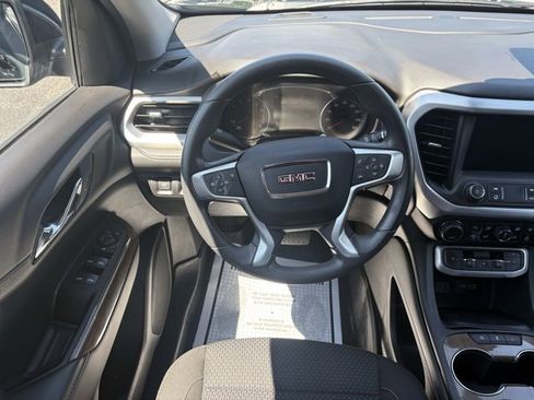 Certified 2023 GMC Acadia SLE image 18