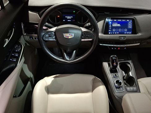 Certified 2023 Cadillac XT4 Luxury w/ Cold Weather Package FWD image 20