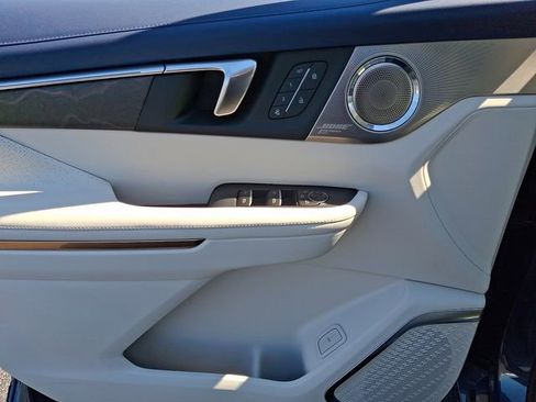 New 2026 Buick Enclave Avenir w/ Super Cruise Package FWD image 9