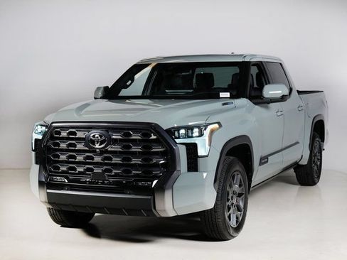 Used 2025 Toyota Tundra Platinum AWD/4WD image 1