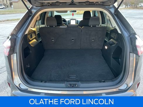 Certified 2022 Ford Edge SE w/ Black Appearance Package image 28