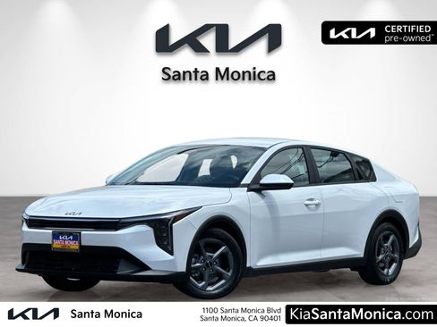 Certified 2025 Kia K4 FWD image 1