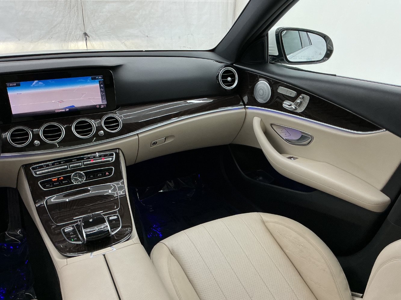 Used 2019 Mercedes-Benz E 300 w/ Premium 1 Package image 27