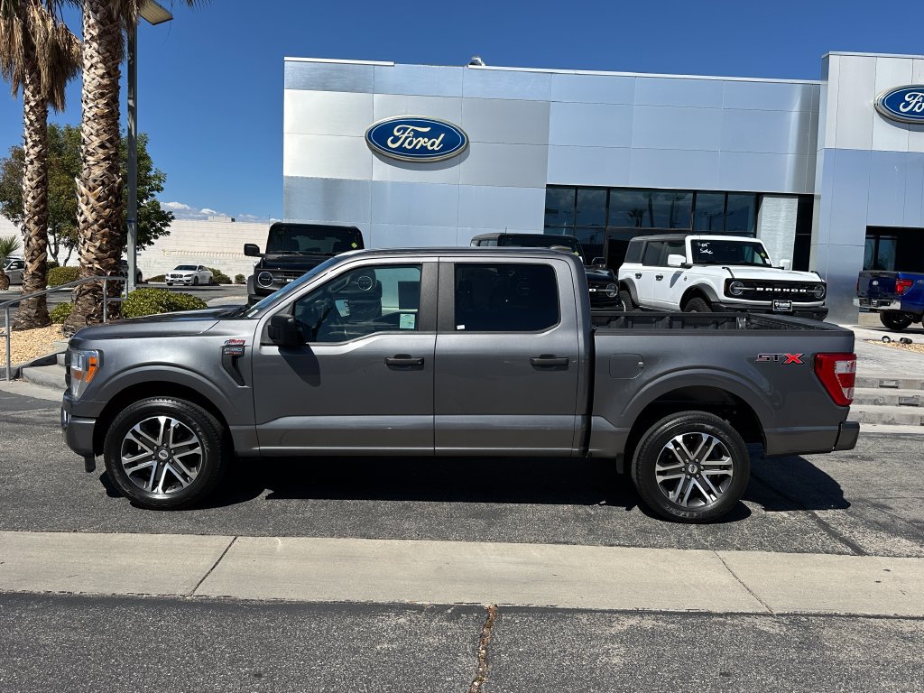 Used 2022 Ford F150 XL w/ STX Appearance Package RWD image 3