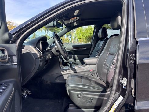 Used 2015 Jeep Grand Cherokee Overland w/ Advanced Technology Group image 16