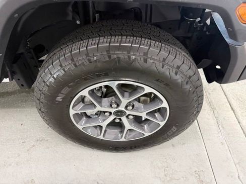 Used 2025 Jeep Wrangler Unlimited Sport AWD/4WD image 5