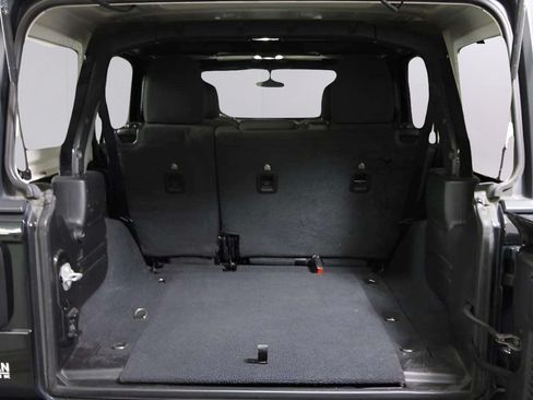 Used 2021 Jeep Wrangler Unlimited Sahara AWD/4WD image 14