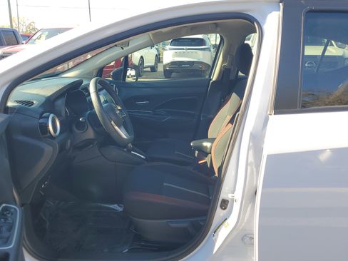 Certified 2023 Nissan Versa SR w/ Trunk Package image 19