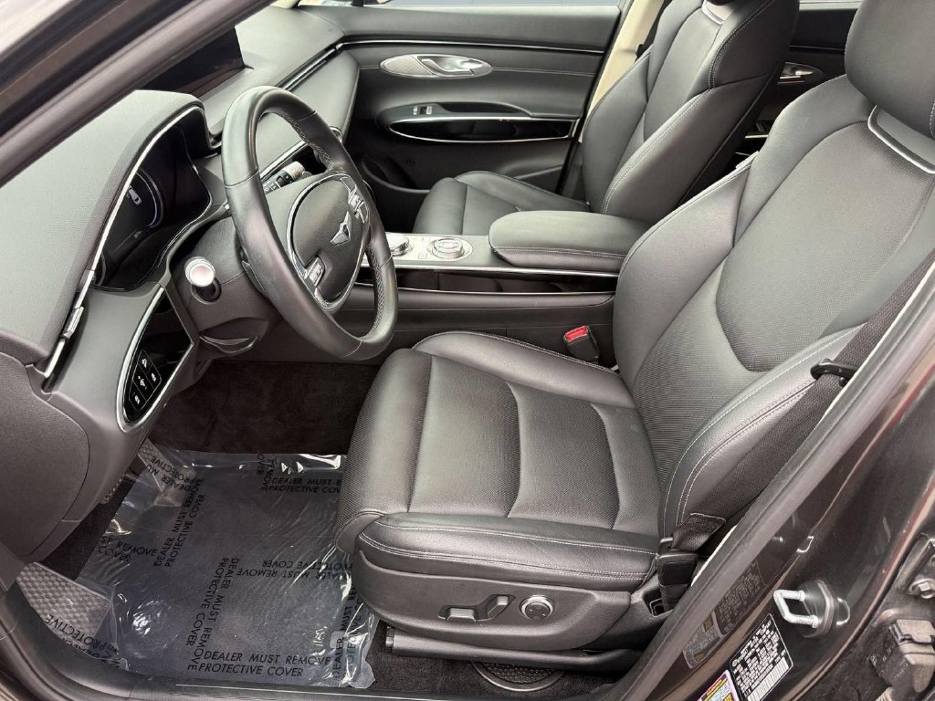 Used 2025 Genesis GV70 2.5T AWD/4WD image 12
