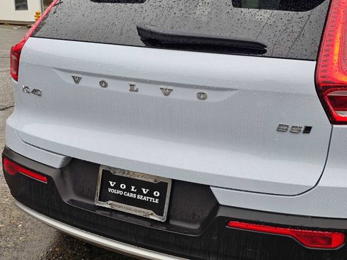 Certified 2025 Volvo XC40 B5 Core w/ Protection Package Premier image 16